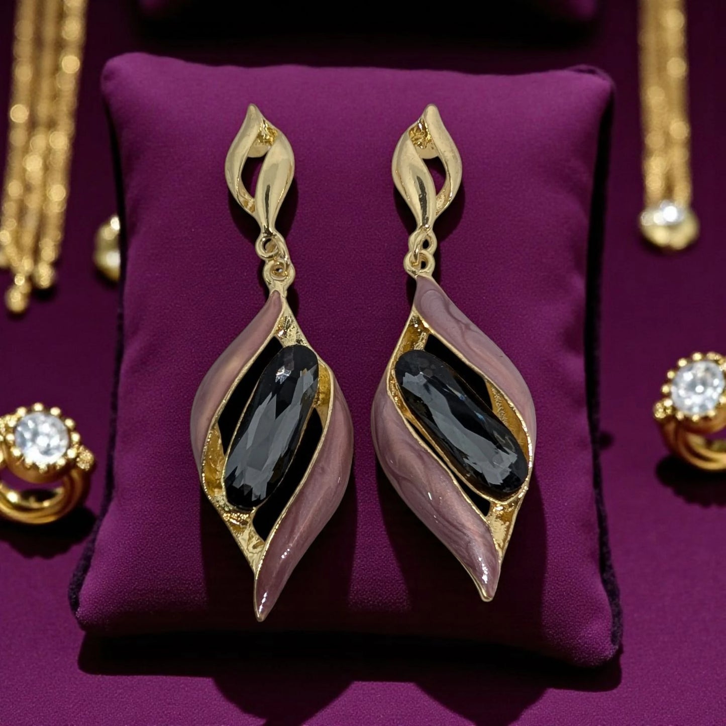 Dangle Earrings With a Modern, Artistic Design.