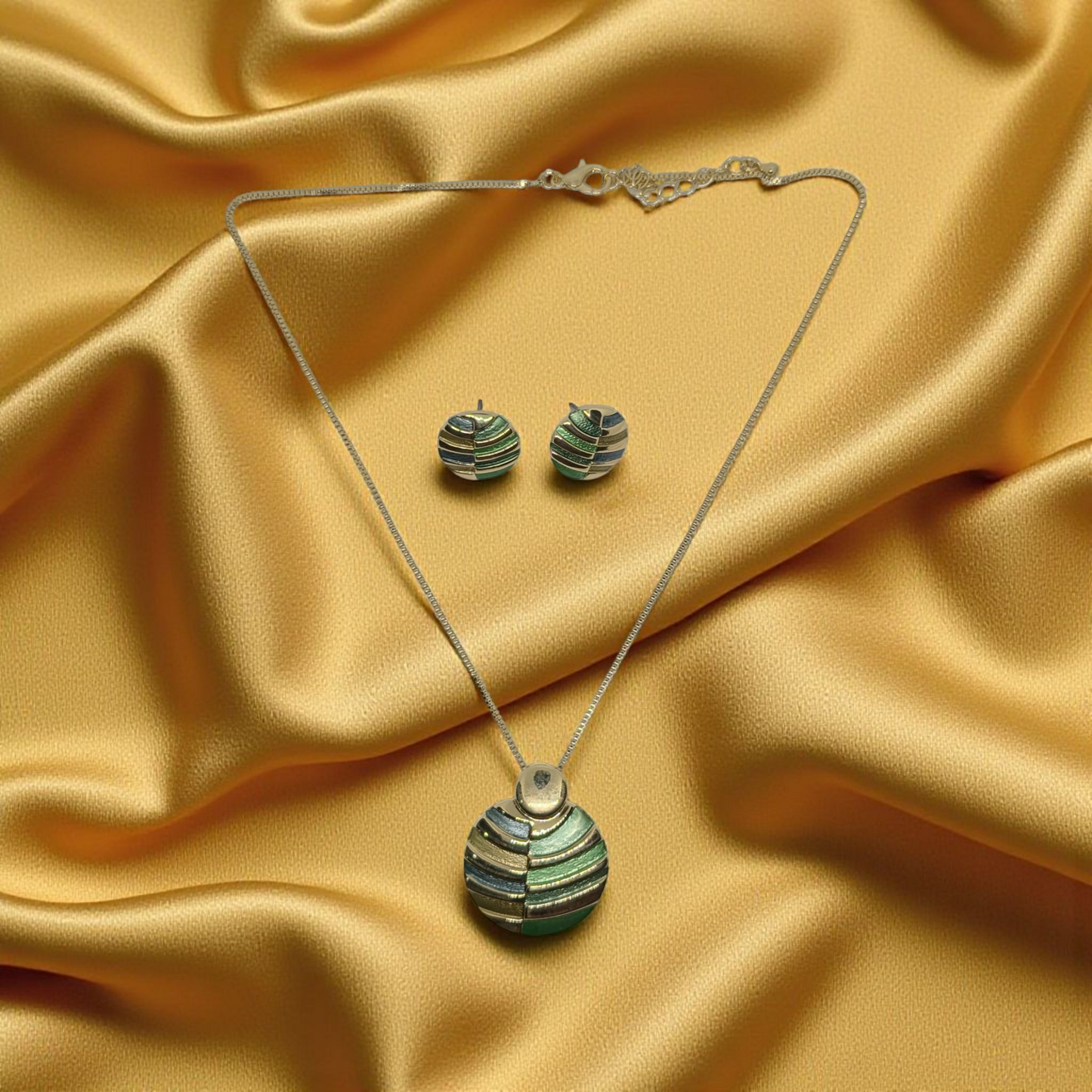 Golden Round Green and Blue Pendant Set with Earrings